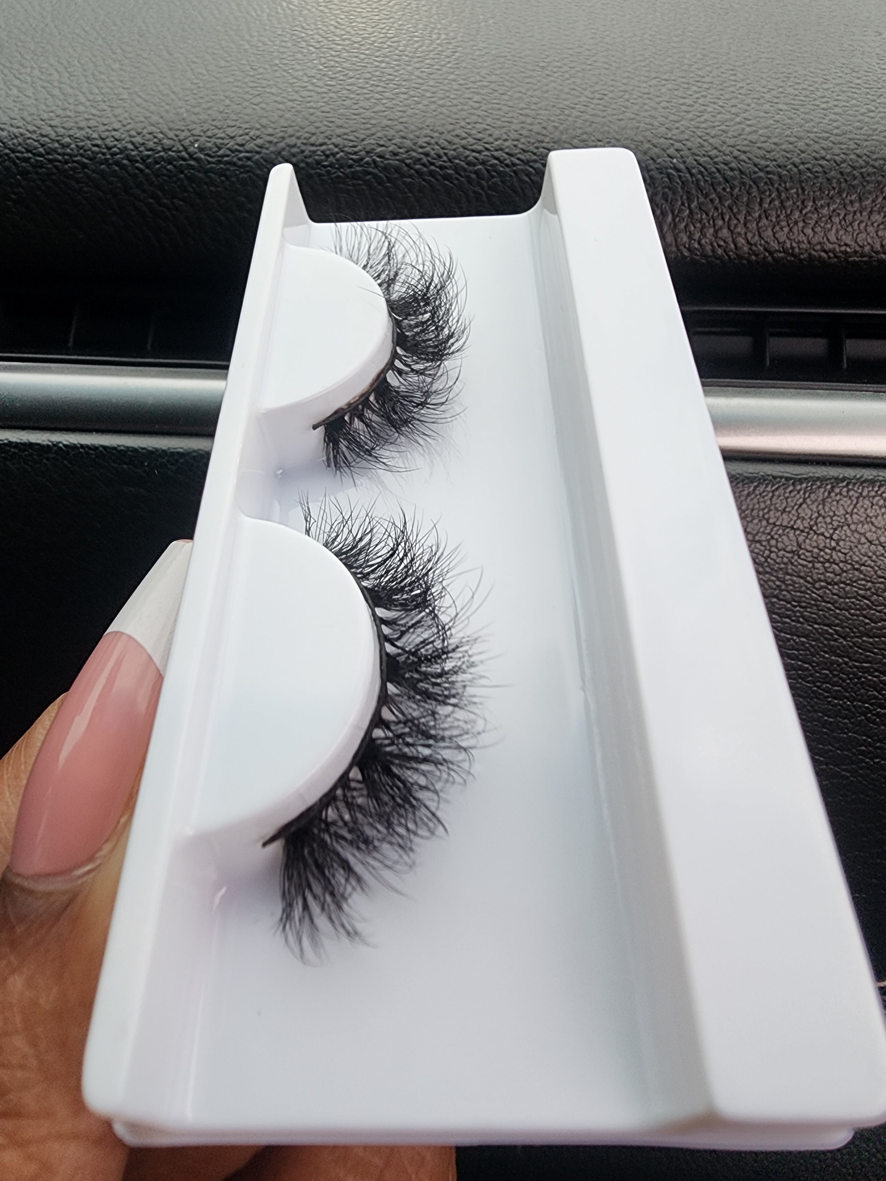 Nyla – Faux Mink Everyday Glam Lash (16MM)