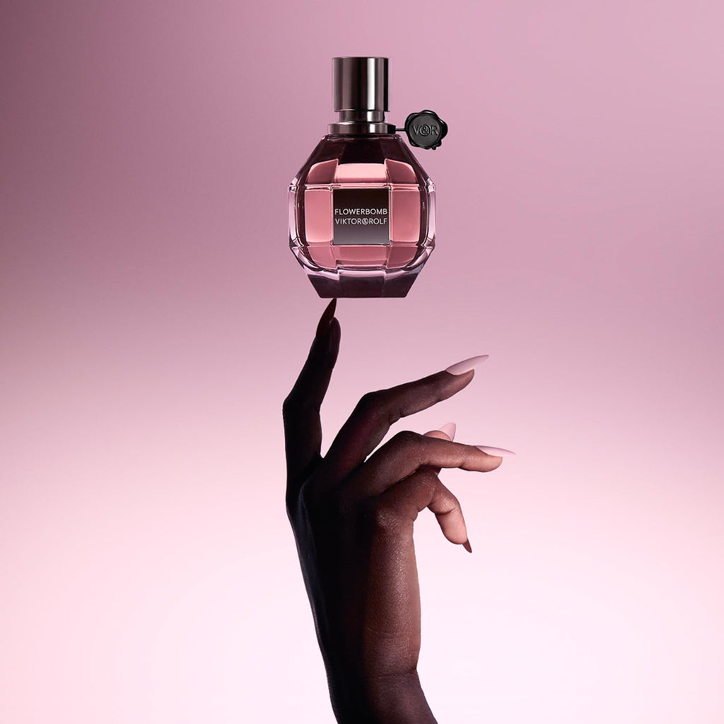 Viktor&Rolf Flowerbomb Eau de Parfum Floral and Woody Women's Perfume 1.7 Oz