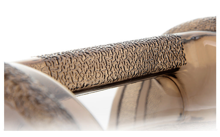 2.2L Gym Large Capacity PETG Sports Bottle Plastic Dumbbell Water Bottle Portable Bucket Cup