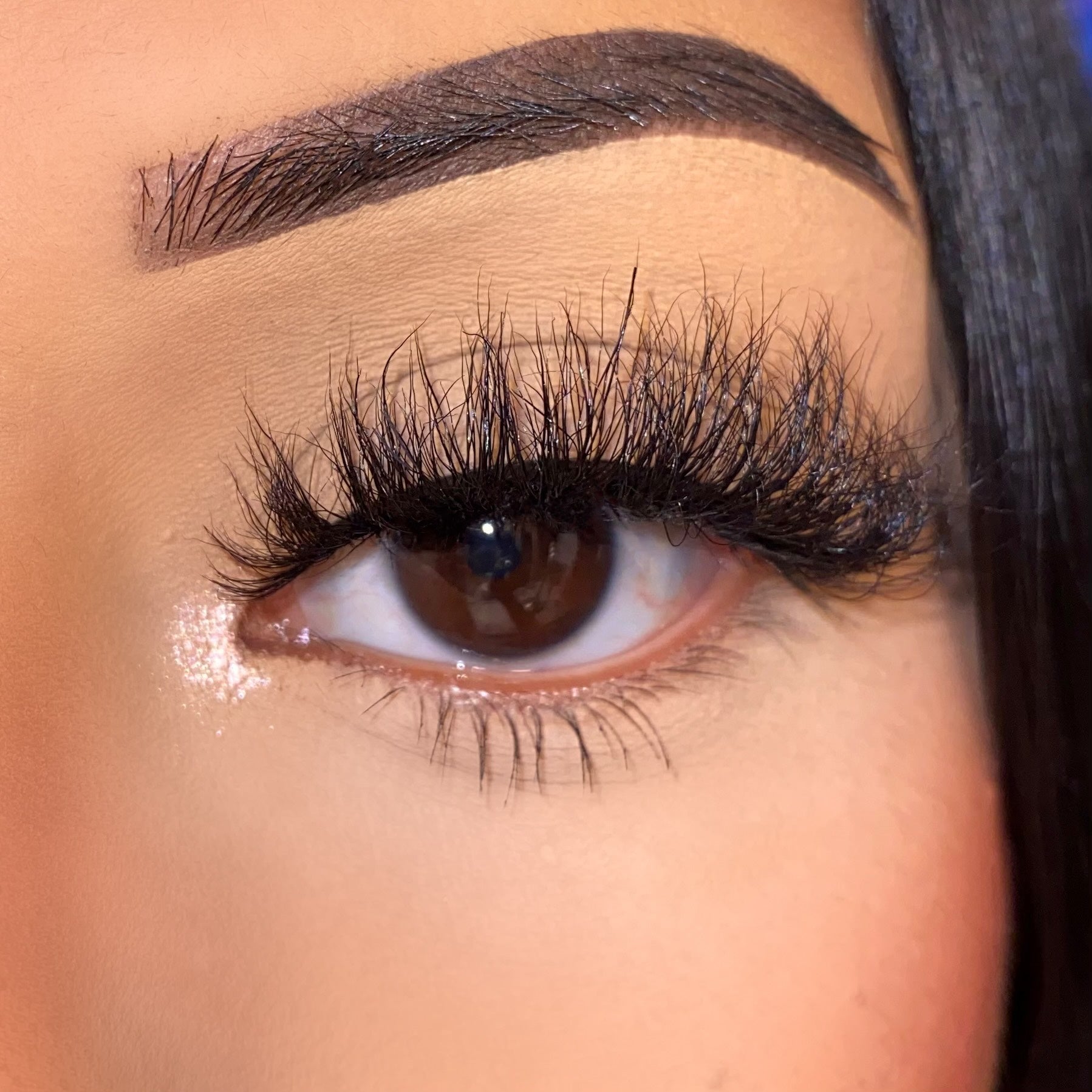 Bossy – Premium Mink Polished Volume Lash (16-18MM)