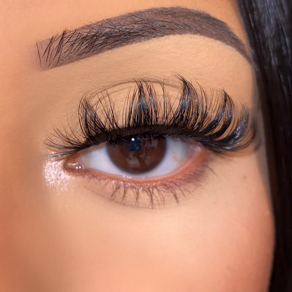 Slayin’ – D Curl Faux Mink Volume Lash (25MM)