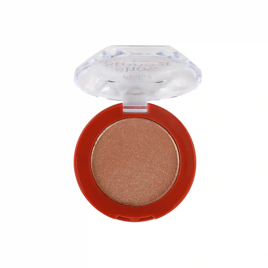 Show Stopper: Shimmer Highlighter