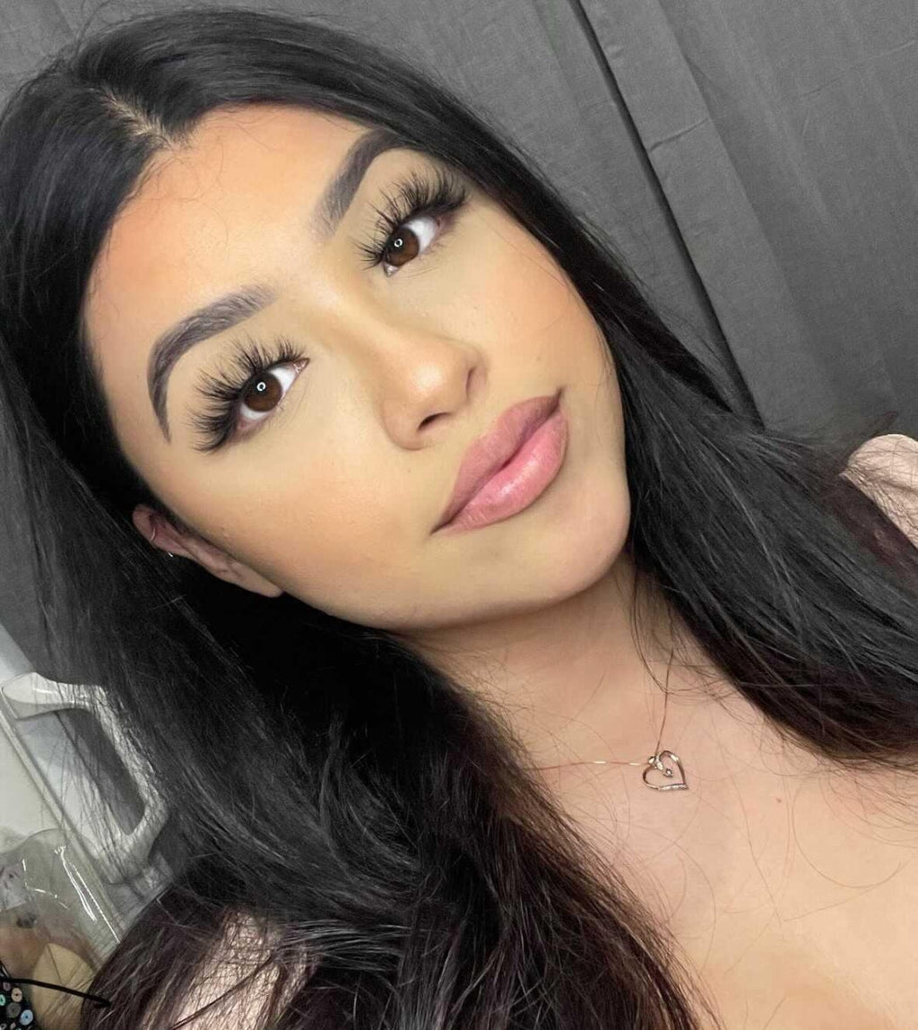 Storm – Premium Mink Bold Glam Lash (18MM)