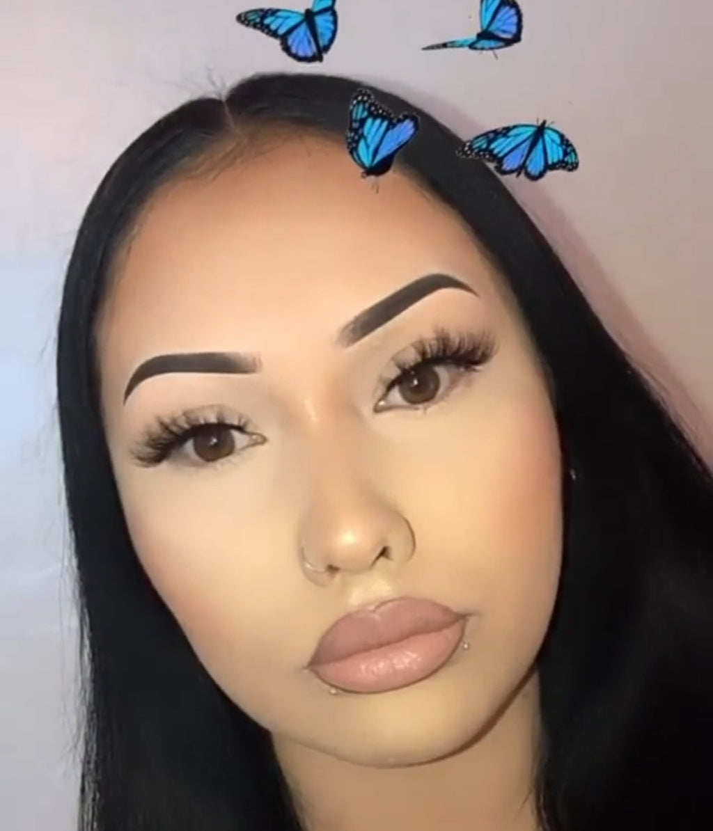 Venus – Premium Mink Balanced Glam Lash (16–18MM)