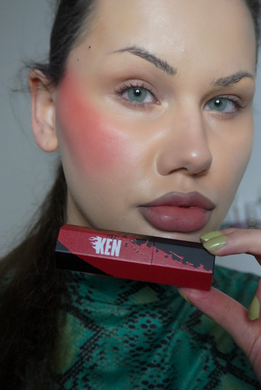 Hue-ligan Blush - Ken
