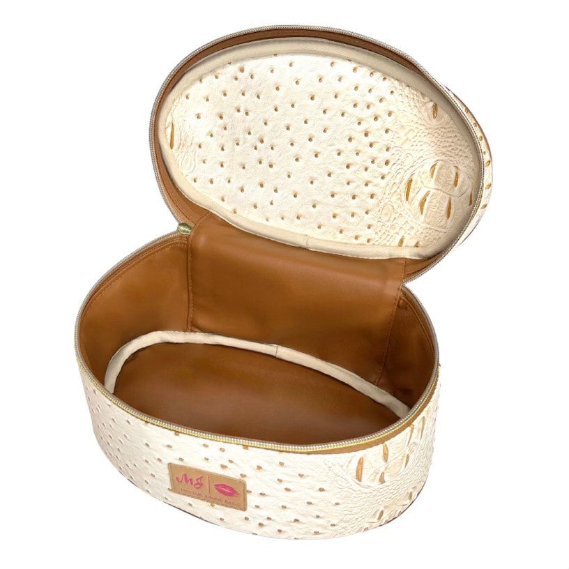 Dune First Class Traveler